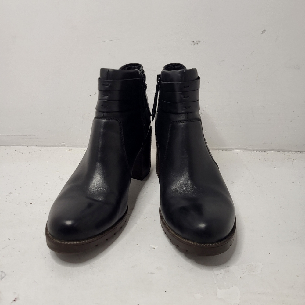 Clarks Artisan Women Black Chunky Heel Booties Size 9M